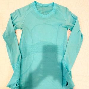 Lululemon shirt sz 6 aqua blue
